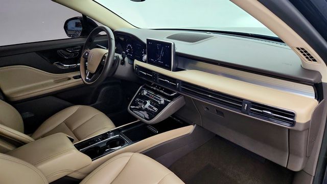 2021 Lincoln Corsair Standard FWD w/ Convenience Pkg & Nav System - 23062883 - 22