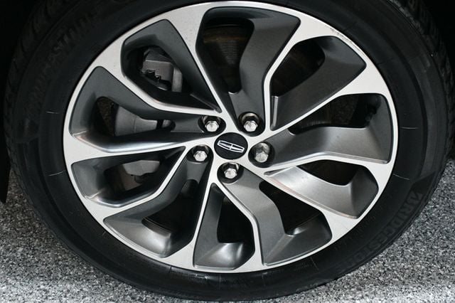 2021 Lincoln Nautilus Reserve AWD - 22986922 - 18