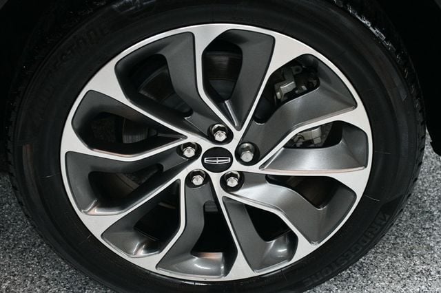 2021 Lincoln Nautilus Reserve AWD - 22986922 - 19