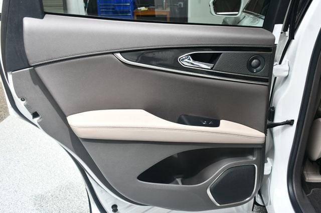 2021 Lincoln Nautilus Reserve AWD - 22986922 - 24