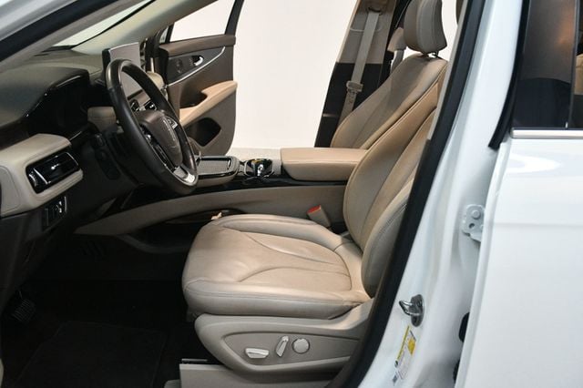 2021 Lincoln Nautilus Reserve AWD - 22986922 - 28