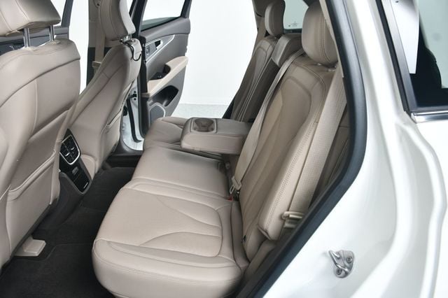 2021 Lincoln Nautilus Reserve AWD - 22986922 - 35