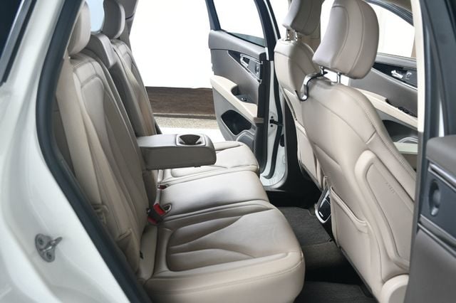 2021 Lincoln Nautilus Reserve AWD - 22986922 - 36