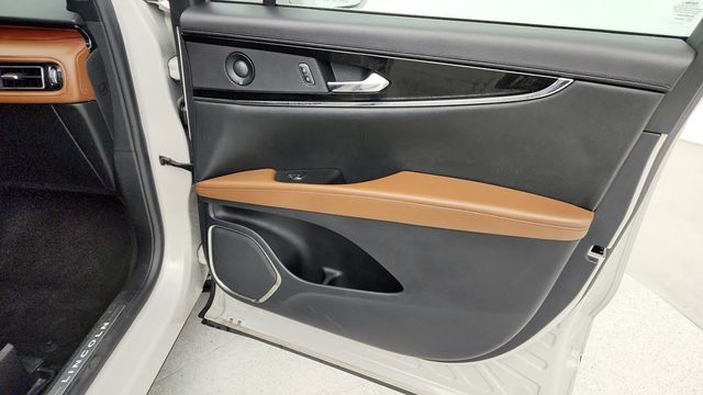 2021 Lincoln Nautilus Reserve AWD - 22946016 - 25