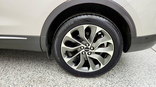 2021 Lincoln Nautilus Reserve AWD w/ 22-Way Power Seat, Co-Pilot360 & 20'' Wheels - 23079834 - 8