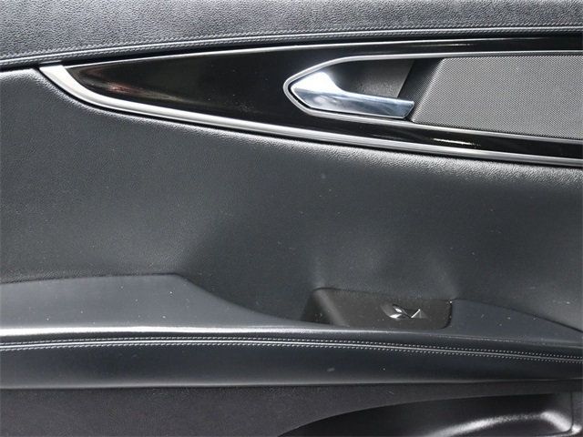 2021 Lincoln Nautilus Standard AWD - 22983665 - 15