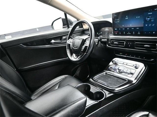 2021 Lincoln Nautilus Standard AWD - 22983665 - 21