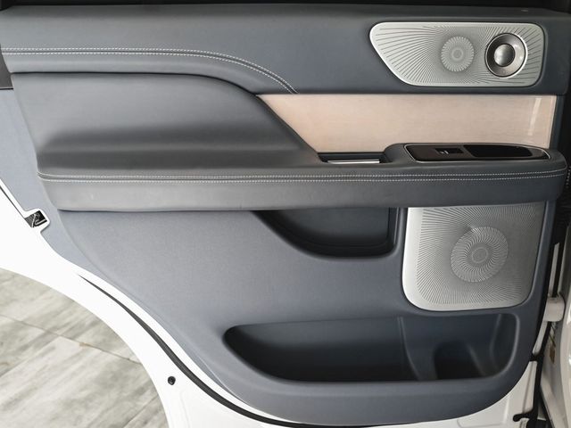 2021 Lincoln Navigator Black Label - 22834476 - 10