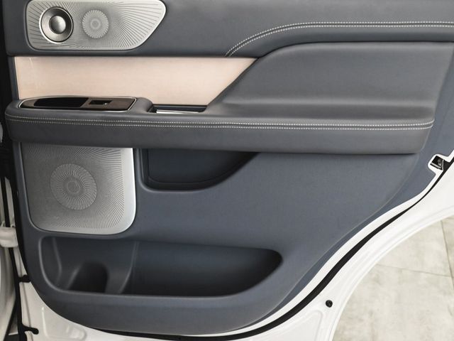 2021 Lincoln Navigator Black Label - 22834476 - 11