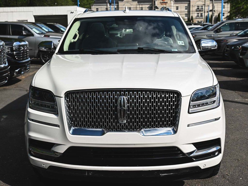 2021 Lincoln Navigator Black Label photo 2