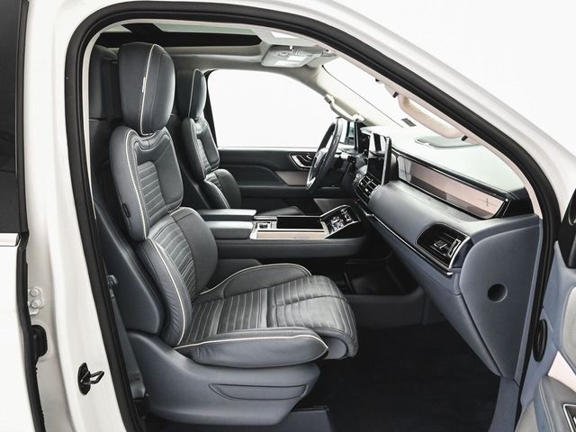 2021 Lincoln Navigator Black Label - 22834476 - 34