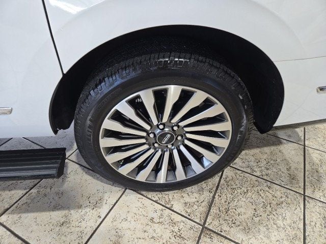 2021 Lincoln Navigator L Reserve 4x4 - 22951753 - 23