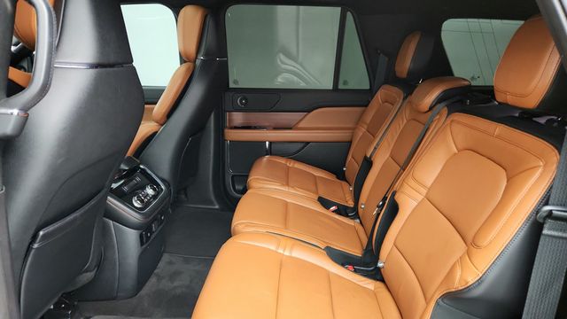 2021 Lincoln Navigator L Reserve 4x4 - 22945917 - 19