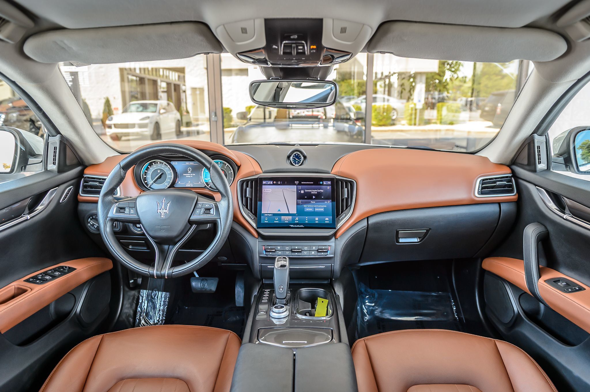2021 Maserati Ghibli S photo 3