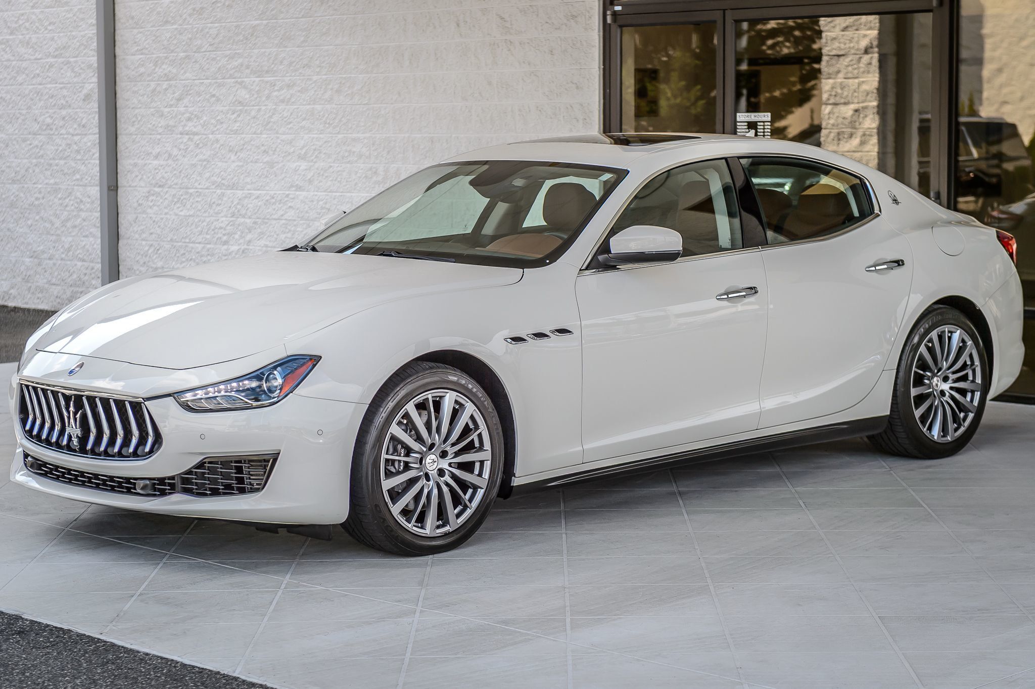 2021 Maserati Ghibli S photo 6