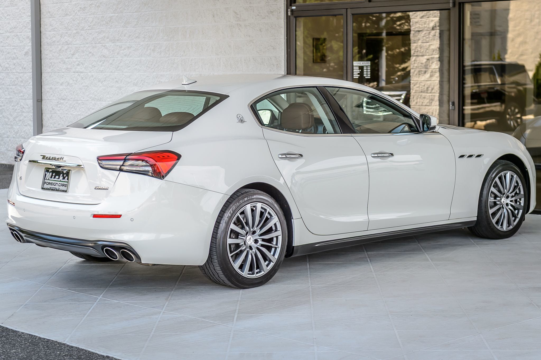 2021 Maserati Ghibli S photo 9