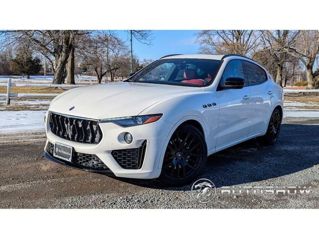 2021 Maserati Levante Base photo 1