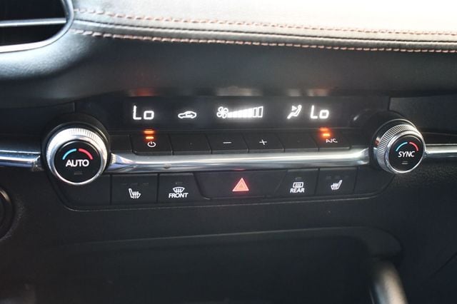 2021 Mazda Mazda3 Sedan Preferred FWD - 22795469 - 26