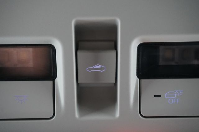 2021 Mazda Mazda3 Sedan Premium FWD - 23000879 - 24