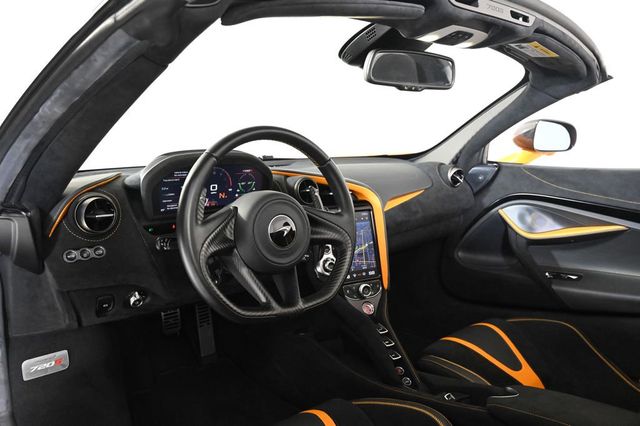 2021 McLaren 720S  - 22948365 - 8