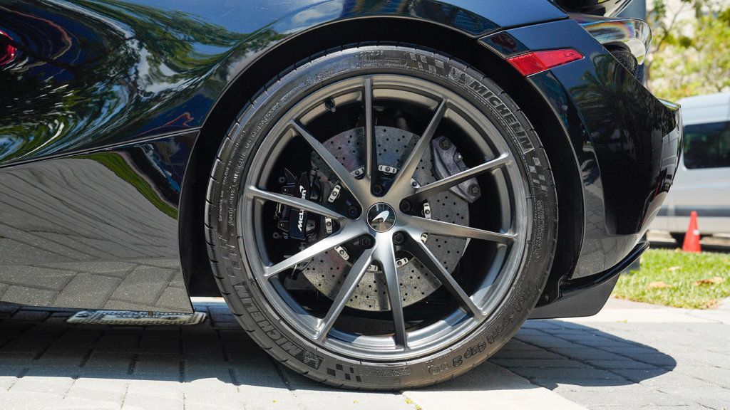 2021 McLaren 720S Performance Spider - 22823868 - 12
