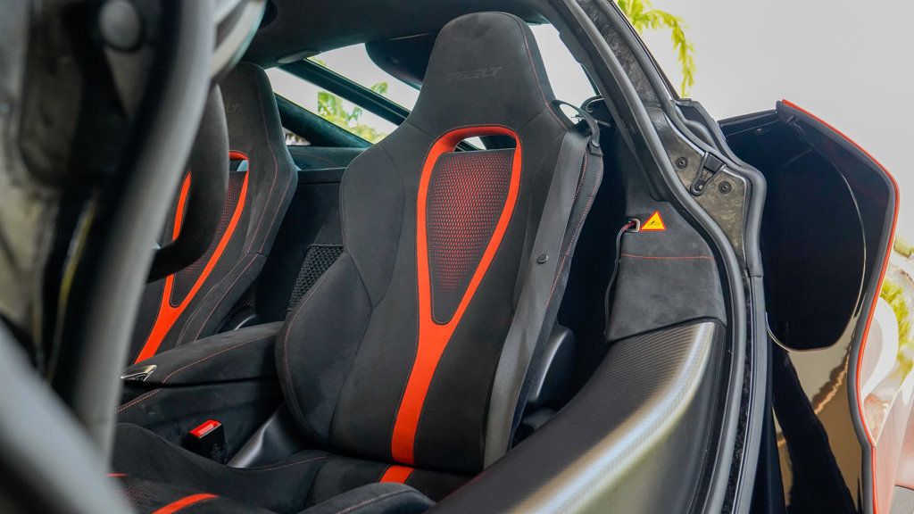 2021 Mclaren 765LT photo 3