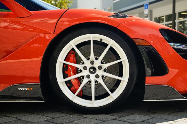 2021 McLaren 765LT Coupe - 22928317 - 34