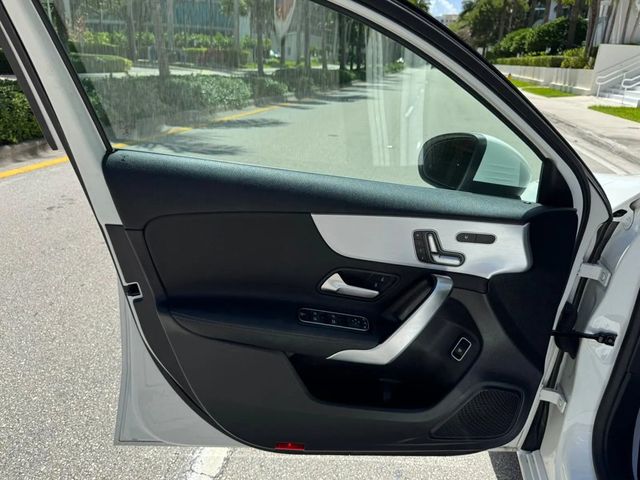 2021 Mercedes-Benz A-Class A 220 4MATIC Sedan - 22894576 - 16