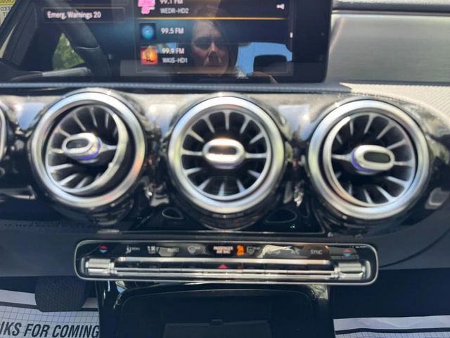 2021 Mercedes-Benz A-Class A 220 4MATIC Sedan - 22894576 - 25