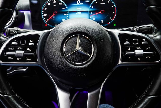 2021 Mercedes-Benz A-Class A 220 Sedan - 23002402 - 25