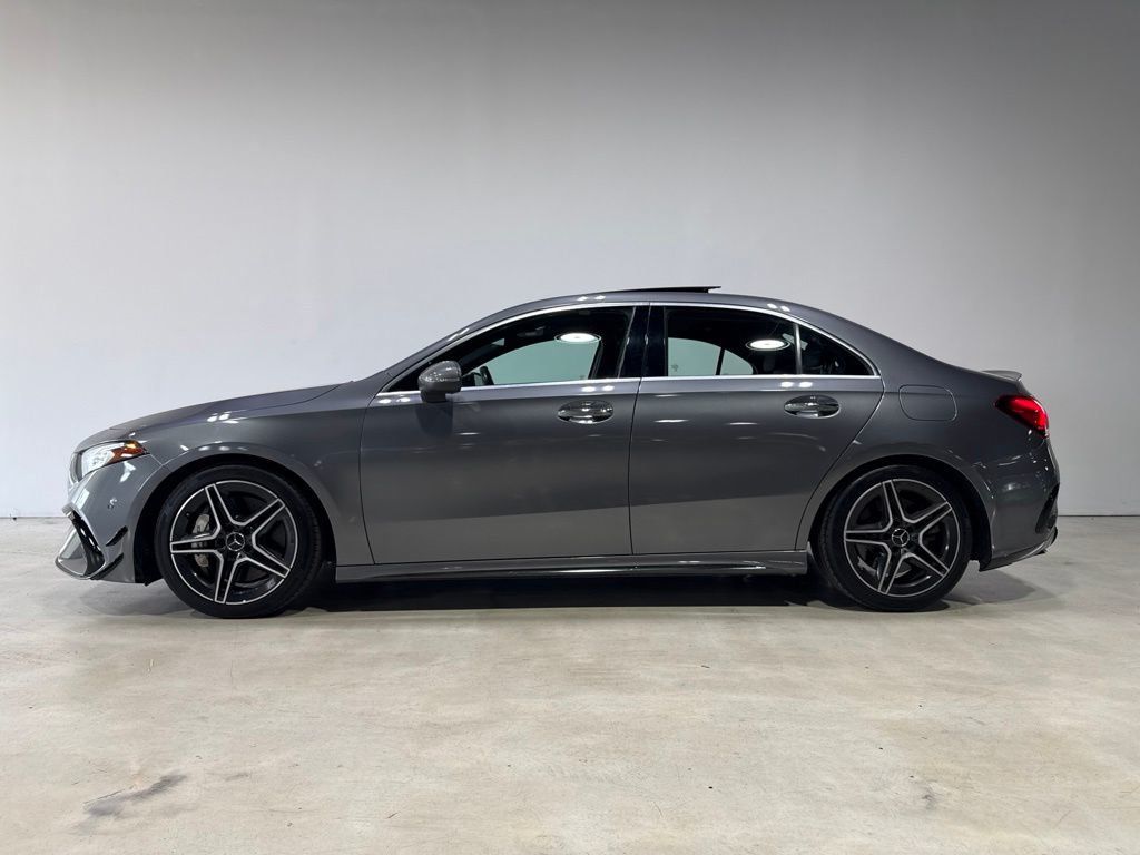 2021 Mercedes-Benz A-Class AMG A 35 4MATIC Sedan - 23073543 - 3