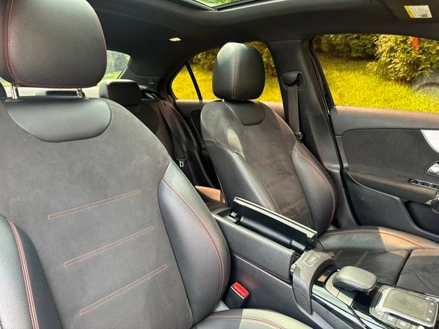2021 Mercedes-Benz A-Class AMG A 35 4MATIC Sedan - 23065031 - 24