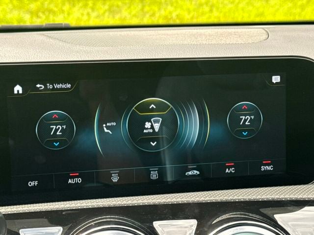 2021 Mercedes-Benz A-Class AMG A 35 4MATIC Sedan - 23065031 - 34