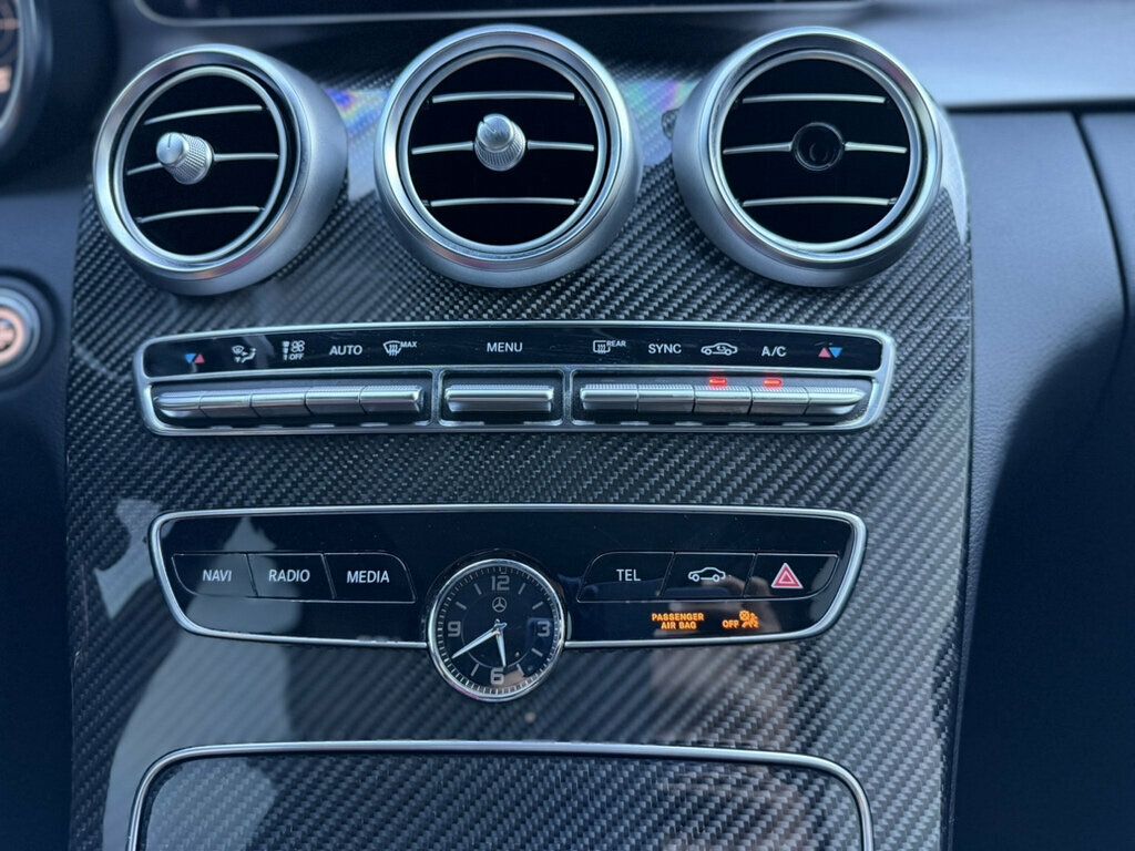 Mercedes-Benz AMG C 43 photo 16