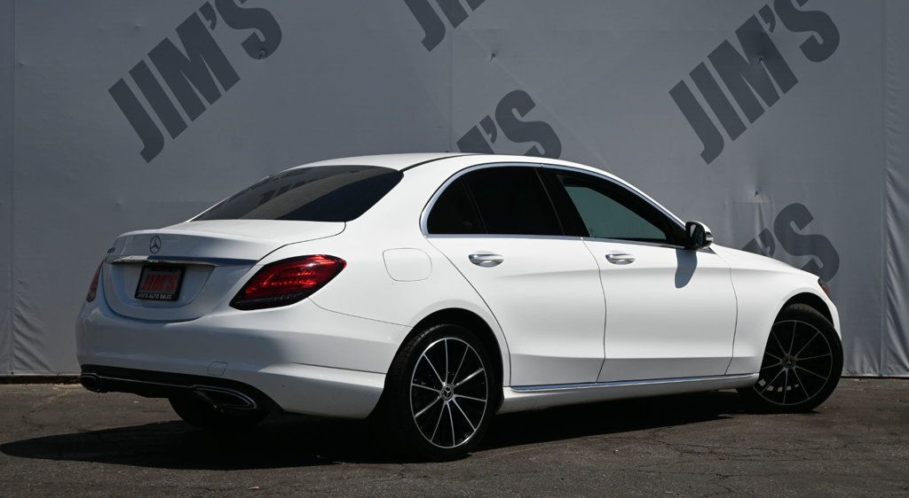 Mercedes-Benz C300 photo 5