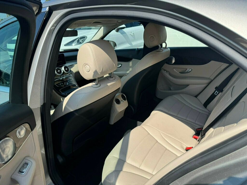 2021 Mercedes Benz C Sedan photo 11