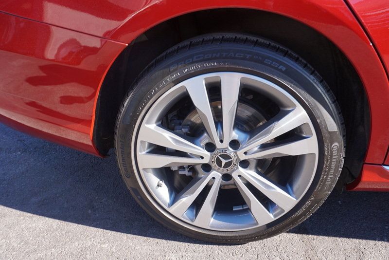 2021 Mercedes Benz C photo 17