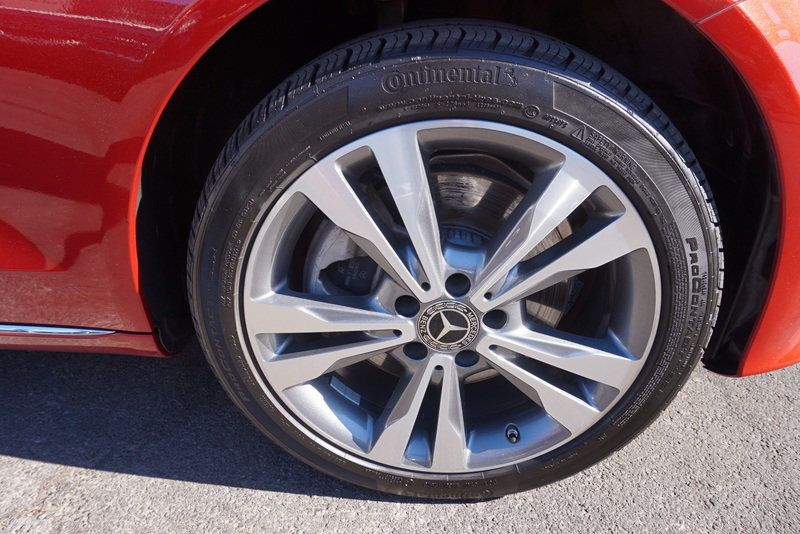 2021 Mercedes Benz C photo 18