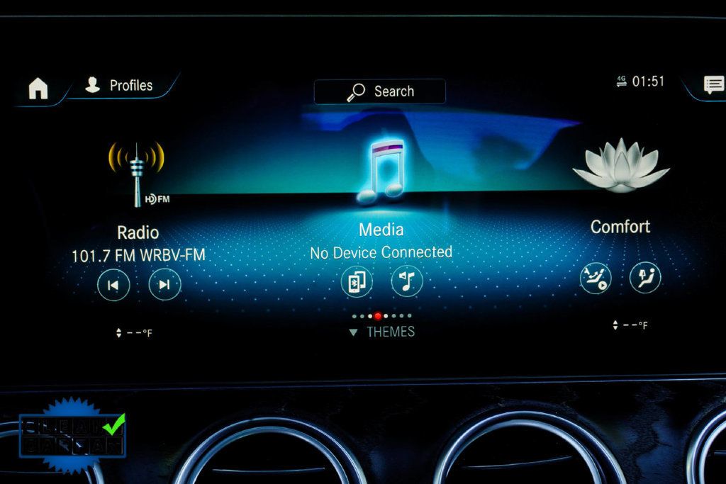 Mercedes-Benz E-Class photo 24