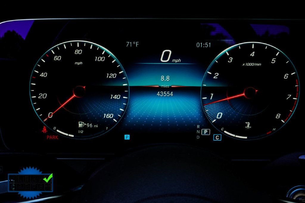 Mercedes-Benz E-Class photo 26