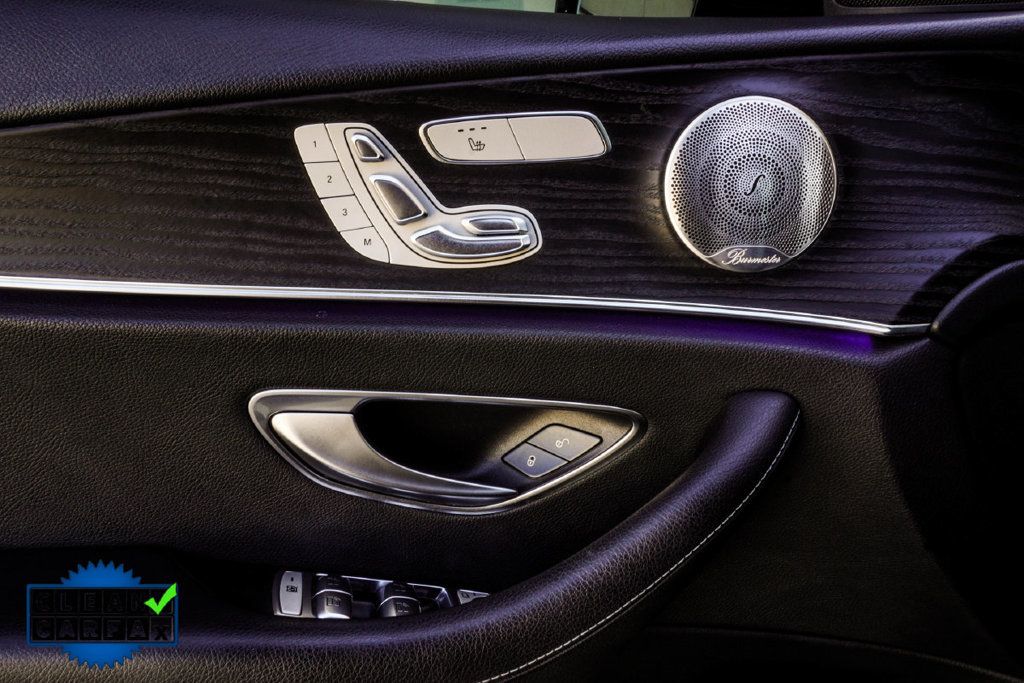 Mercedes-Benz E-Class photo 32