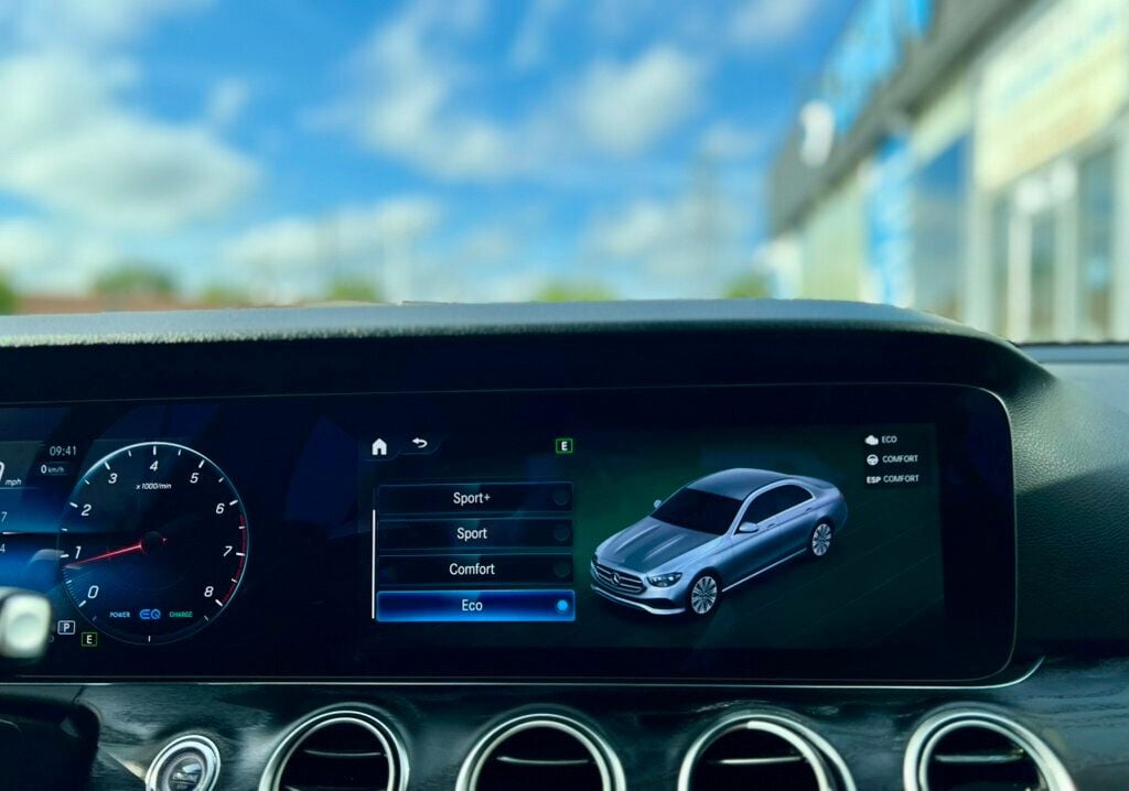 2021 Mercedes-Benz E-Class E 450 4MATIC Sedan - 22924227 - 26