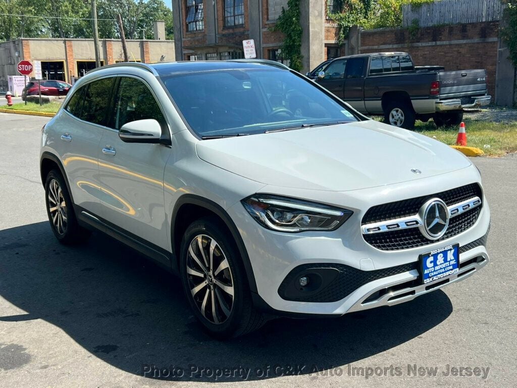 2021 Mercedes Benz GLA 250 4MATIC photo 4