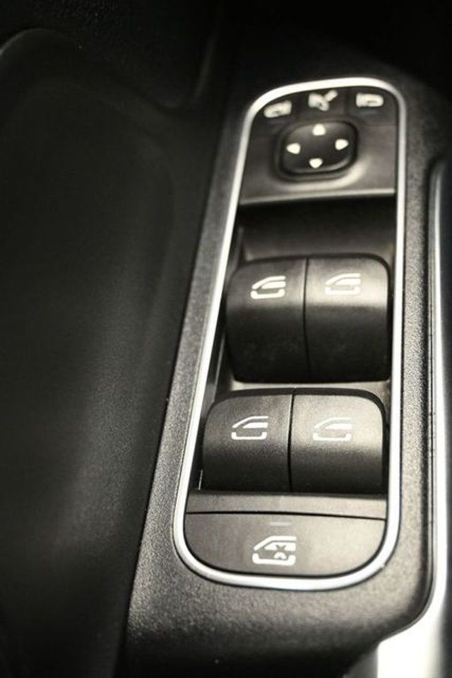 2021 Mercedes-Benz GLA GLA 250 4MATIC SUV - 23042405 - 25