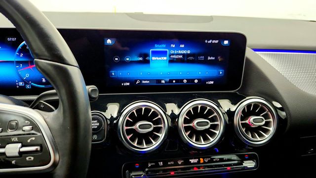2021 Mercedes-Benz GLA GLA 250 4MATIC SUV w/ Premium Pkg & Heated Front Seats - 23088649 - 14
