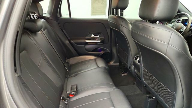 2021 Mercedes-Benz GLA GLA 250 4MATIC SUV w/ Premium Pkg & Heated Front Seats - 23088649 - 18