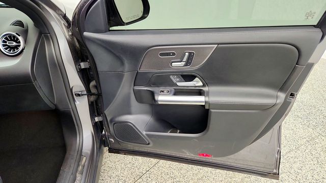 2021 Mercedes-Benz GLA GLA 250 4MATIC SUV w/ Premium Pkg & Heated Front Seats - 23088649 - 21