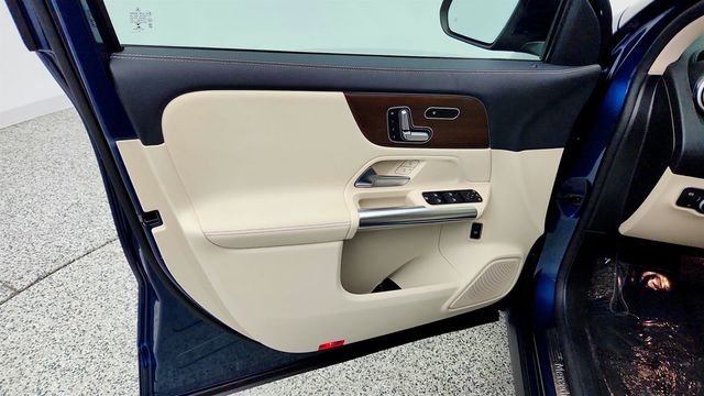 2021 Mercedes-Benz GLA GLA 250 4MATIC SUV w/ Premium Pkg, Panorama Roof & Heated Seats - 23027954 - 10