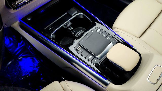 2021 Mercedes-Benz GLA GLA 250 4MATIC SUV w/ Premium Pkg, Panorama Roof & Heated Seats - 23027954 - 15