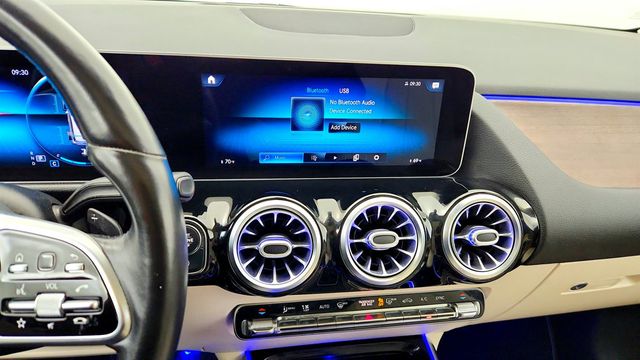 2021 Mercedes-Benz GLA GLA 250 4MATIC SUV w/ Premium Pkg, Panorama Roof & Heated Seats - 23027954 - 16